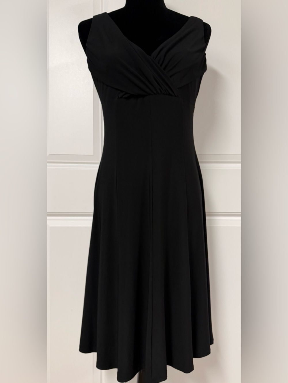 Jones Wear Little Black Dress